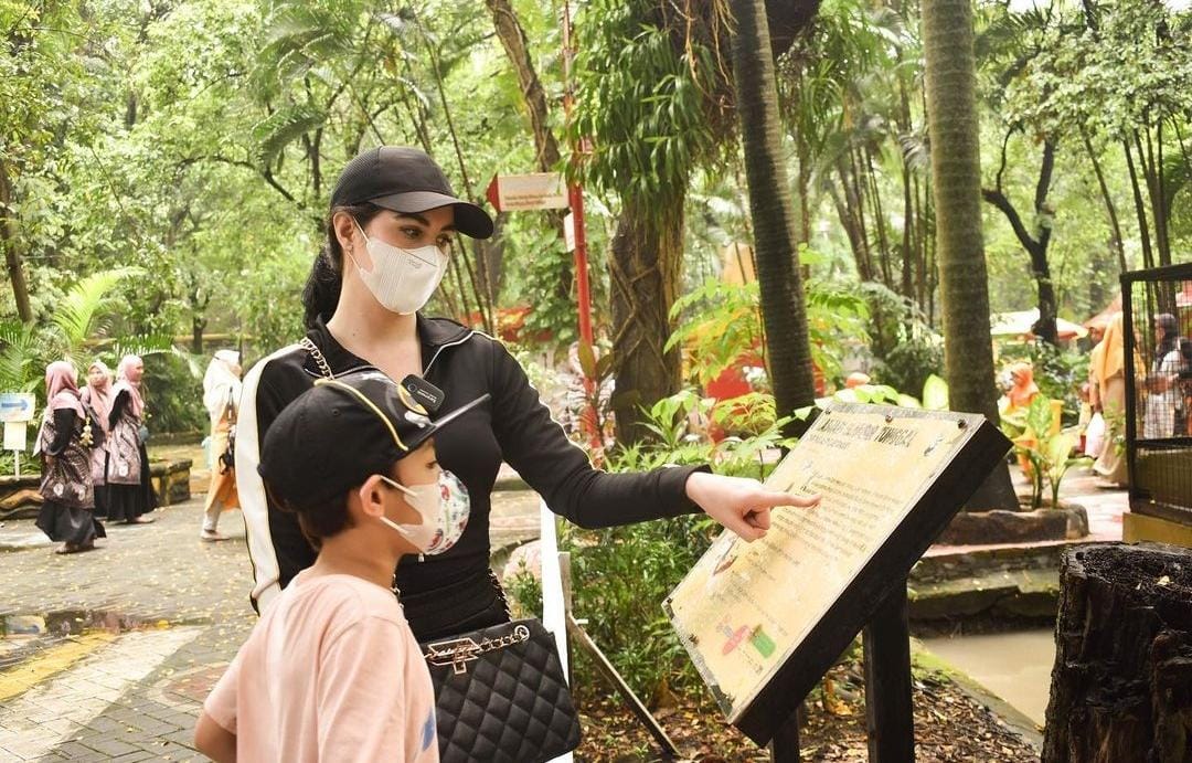 5 Rekomendasi Wisata Terdekat Dari Pusat Kota Surabaya 1 surabaya tugu jatim