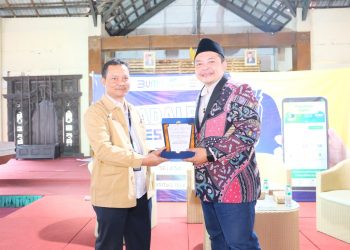 unim mojokerto tugu jatim