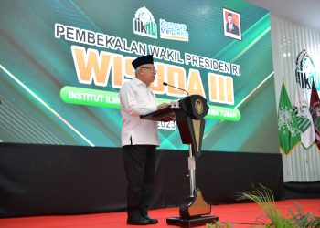 Ma'ruf Amin Minta Nahdlatul Ulama Bantu Pemerintah Jaga Kesehatan Masyarakat Lewat Pendidikan 4 ma'ruf amin tugu jatim