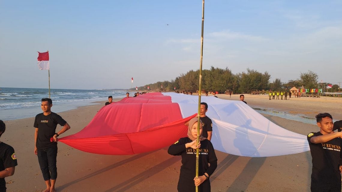 pantai semilir tugu jatim