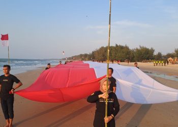 pantai semilir tugu jatim