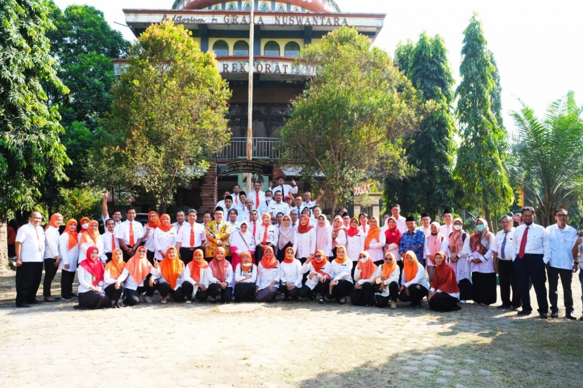 unim mojokerto tugu jatim