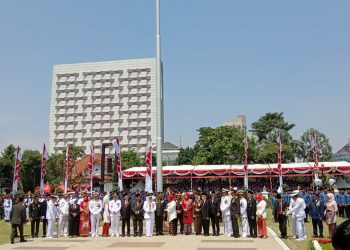 Upacara HUT ke-78 RI, Gubernur Jatim Tekankan Karakter Untuk Generasi Emas 2045