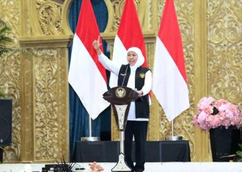 gubernur jatim tugu jatim