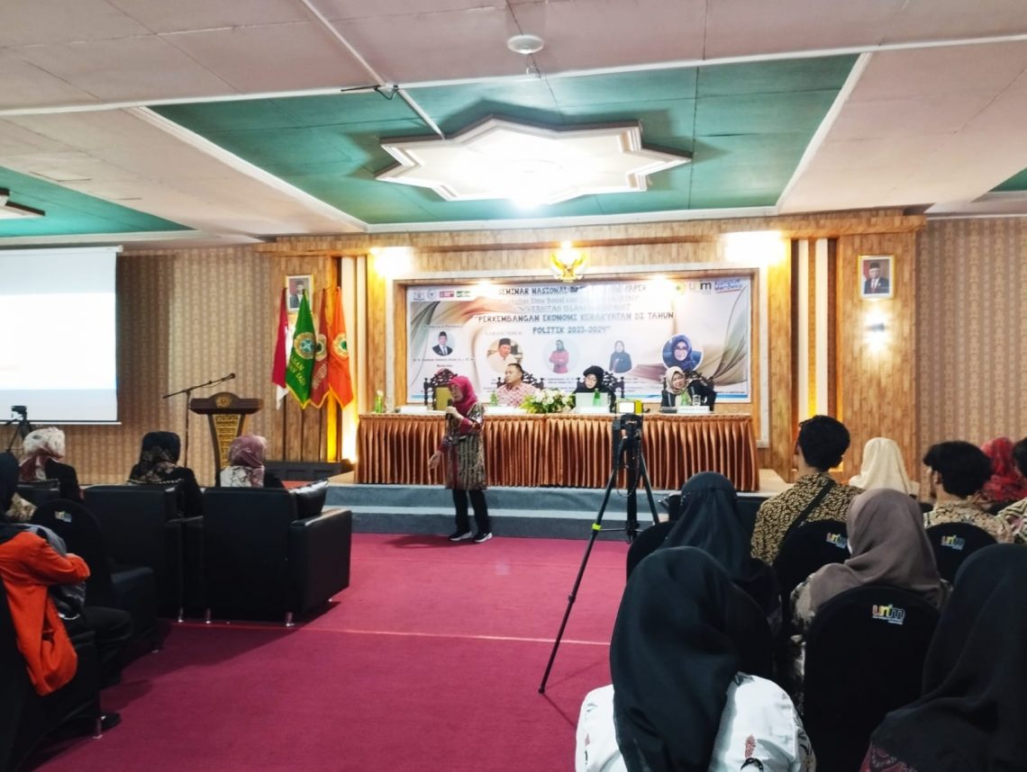 Seminar Nasional FISIP Unim Mojokerto Kupas Ekonomi Kerakyatan di Tahun Politik 1 unim mojokerto tugu jatim