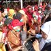 4.700 Buruh Rokok PT HM Sampoerna Terima Bantuan Langsung Tunai dari Pemprov Jatim 8 buruh rokok tugu jatim
