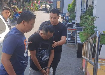 penjual kopi tugu jatim