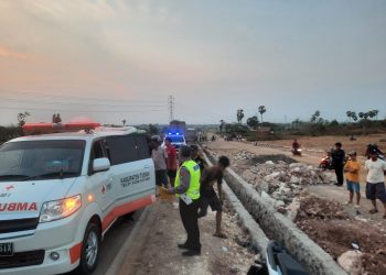 Truk vs Sepeda Motor di Ring Road Tuban, 2 Orang Terluka
