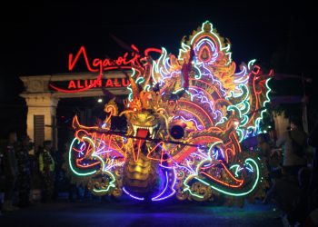 Parade Foto Ngawi Night Carnival 2023, Tampilkan Potensi Unggulan dan Kearifan Lokal Kota Ramah