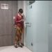 Kebaya merah.