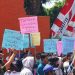 Bakar Foto, Masyarakat Mojokerto Demo Tuntut Rocky Gerung Diadili soal Dugaan Hina Presiden Jokowi 8 Masyarakat Mojokerto.