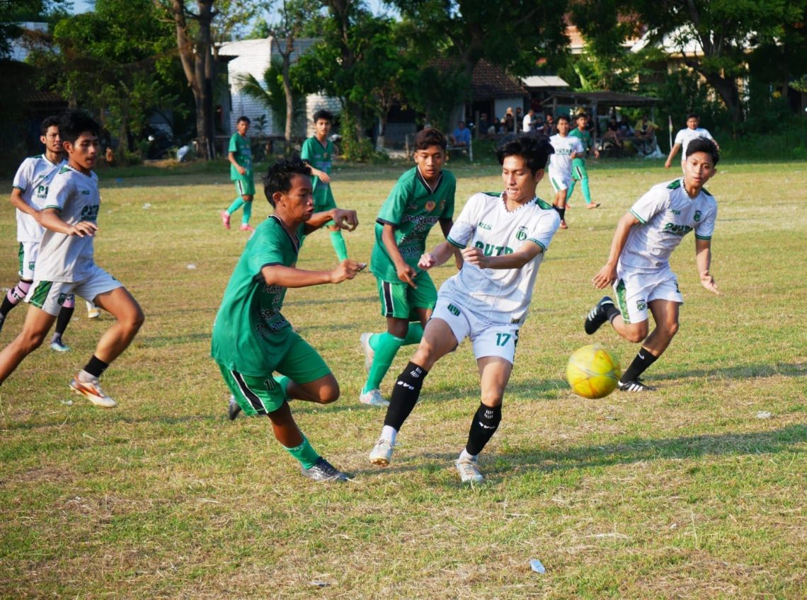 Hasil Drawing Cabor Sepak Bola, Tim Kabupaten Mojokerto Masuk Grup B 1 Kabupaten Mojokerto.
