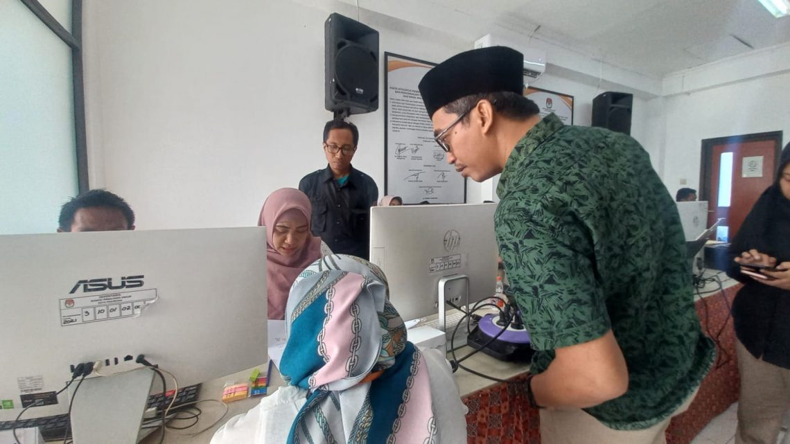 74 Berkas Bacaleg di Kota Pasuruan Tak Memenuhi Syarat, Lagi-Lagi Salah Nama 1 Berkas bacaleg.
