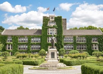 Universitas Korea.