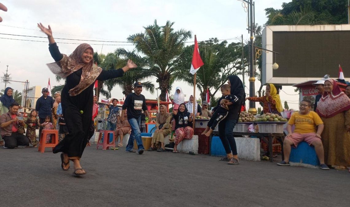 PKL Alun-Alun Kota Pasuruan.
