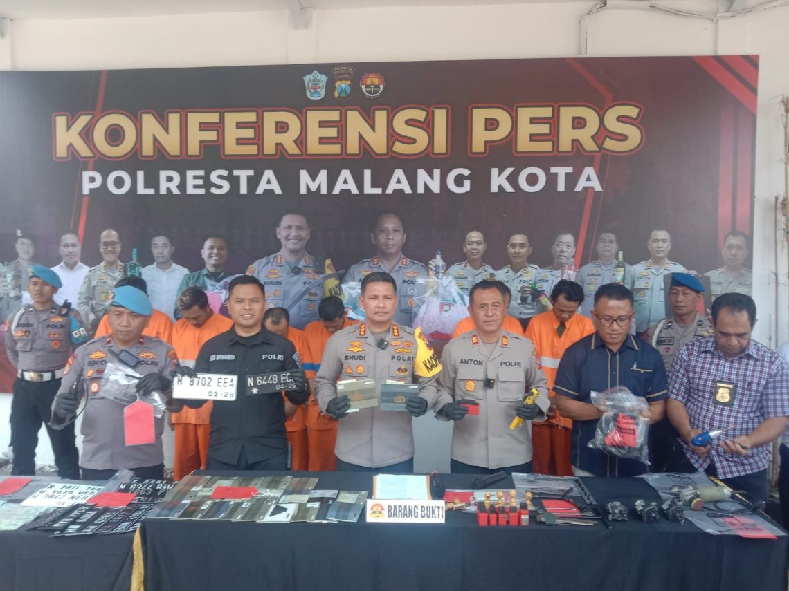 5 Sindikat Curanmor Dibekuk Polresta Malang Kota, Jual Barang Curian Pakai STNK dan BPKB Palsu 1 Sindikat curanmor.