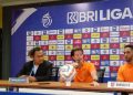 Pelatih Borneo FC.