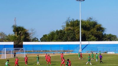 sepak bola tugu jatim