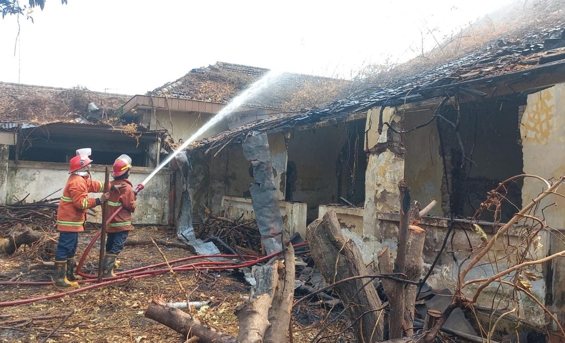Rumah Kosong di Jalan Jawa Kota Pasuruan Terbakar 1 rumah kosong tugu jatim