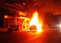 Tabrak Rak Bensin Eceran di Malang, Mobil Mahasiswa Asal Blitar Ludes Terbakar