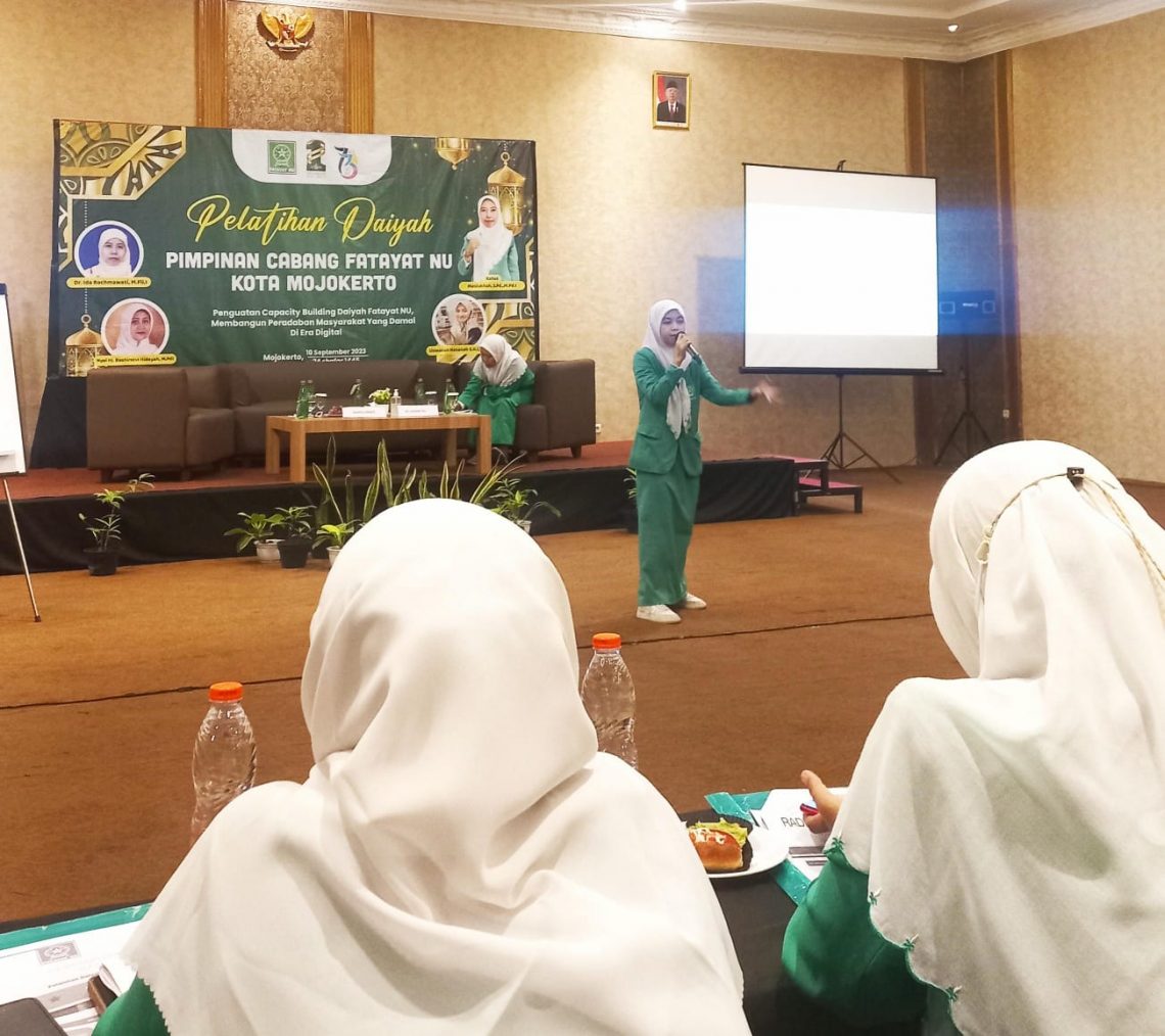 Pelatihan Daiyah PC Fatayat NU Kota Mojokerto Kupas Gender Mubadalah 1 Penyampaian materi oleh narasumber. Foto: dok PC Fatayat NU Kota Mojokerto