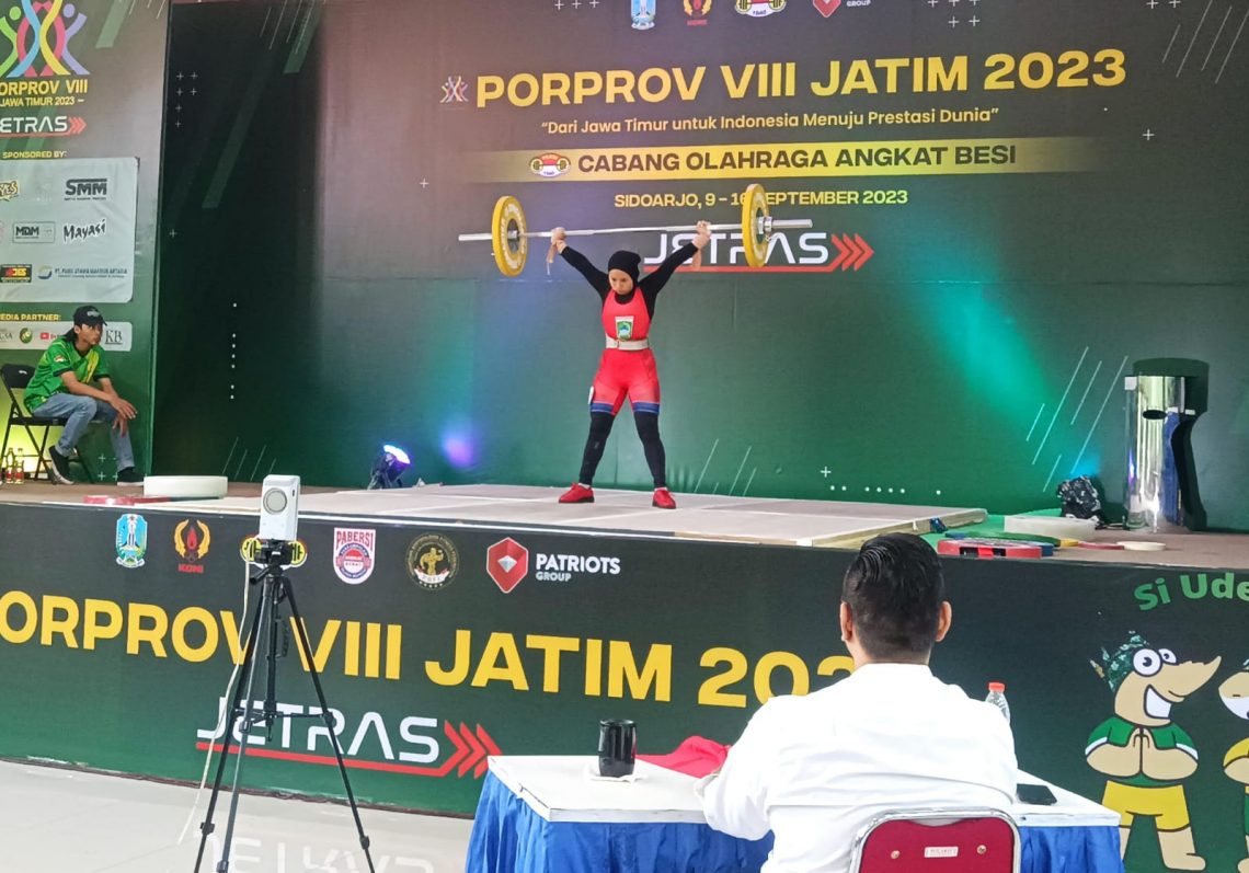 Porprov Jatim, Cabor Angkat Berat Sumbang 3 Medali Perak Untuk Kabupaten Malang 1 angkat berat tugu jatim