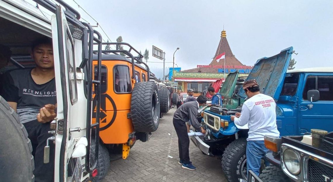 kebakaran bromo tugu jatim