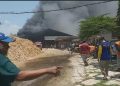 Pabrik Serbuk Kayu di Pasuruan Terbakar, Warga Panik Api Dekat Permukiman