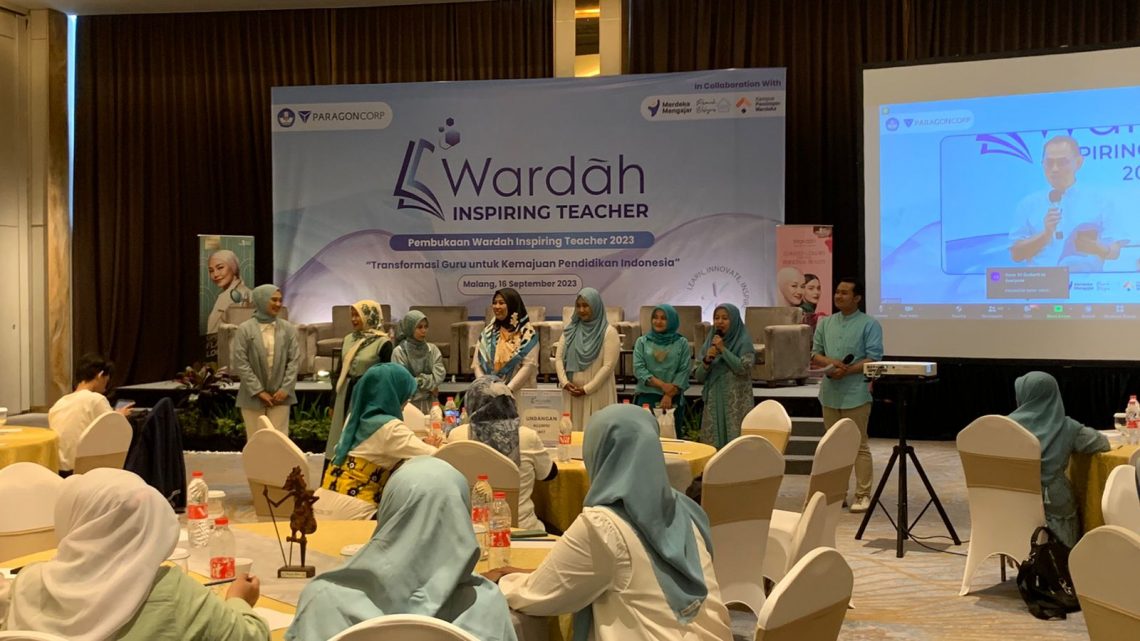 Suasana nonton bareng Wardah Inspiring Teacher di Malang. Foto: Feni Yusnia/Tugu Jatim