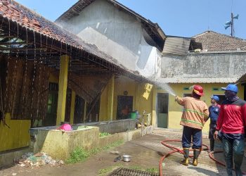 Gegara Lilin, Asrama Yayasan Al Ikhlas Pasuruan Terbakar