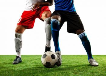 pesepak bola tugu jatim