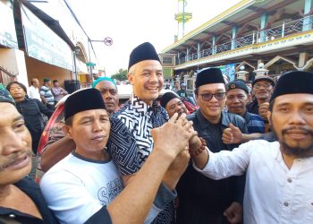 ganjar pranowo tugu jatim