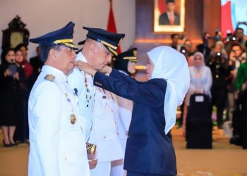 bupati bangkalan tugu jatim