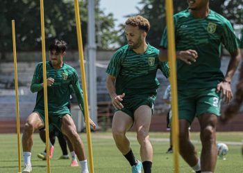 josep gombau tugu jatim
