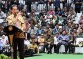 Jokowi.