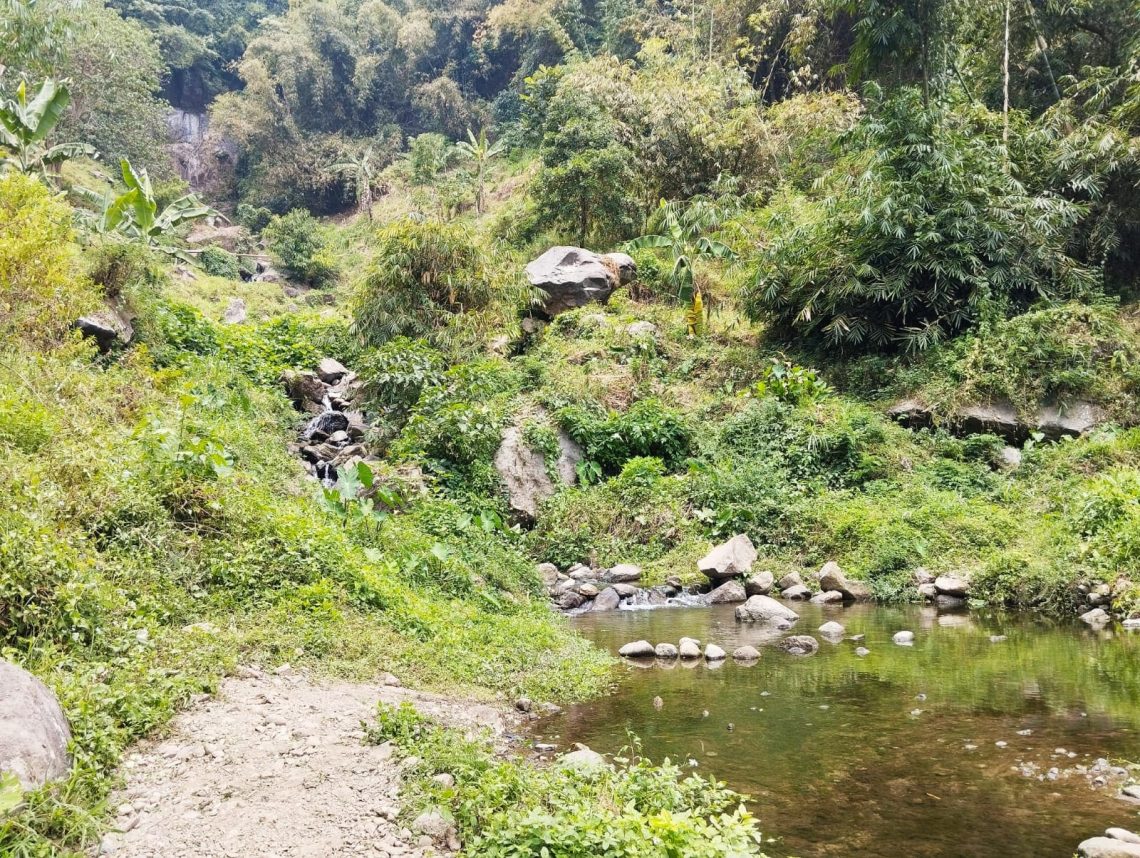 air terjun.
