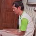 Anak bacok bapak.