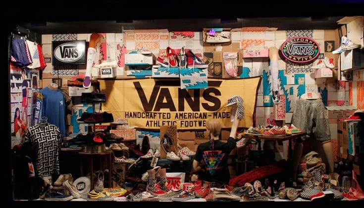 Pernah Bangkrut! Begini Sejarah Merk Vans Bertahan hingga Jadi Brand Mendunia 1 Merk Vans.