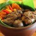 Wisata kuliner gudeg.