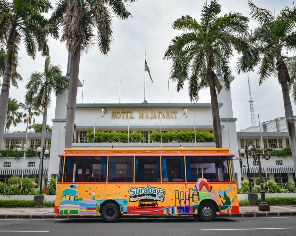 Cek! Jadwal, Harga Tiket, dan Cara Naik Bus Wisata Surabaya SSCT 1 Bus Wisata Surabaya SSCT.