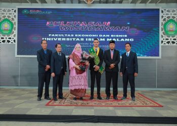 Wisudawan Terbaik FEB Unisma.
