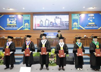 Guru besar baru.