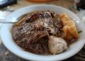 Warung Rujak Bakso Bu Tina.