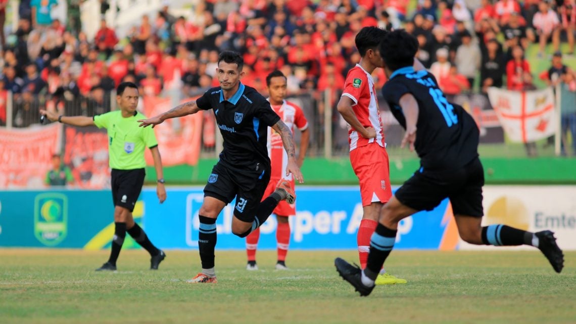 Persela Lamongan.