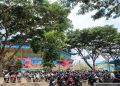 Parkir bersusun.