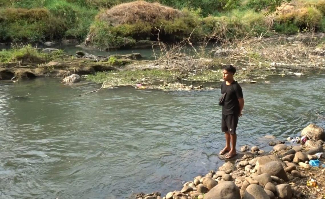 Sungai Welang di Pasuruan Berubah Warna dan Bau, Warga Gatal-gatal 1 Kondisi Sungai Welang yang berubah warna dan berbau diduga akibat cemaran limbah di Desa Pacar Keling, Kecamatan Kejayan, Kabupaten Pasuruan. Foto: Laoh Mahfud/Tugu Jatim