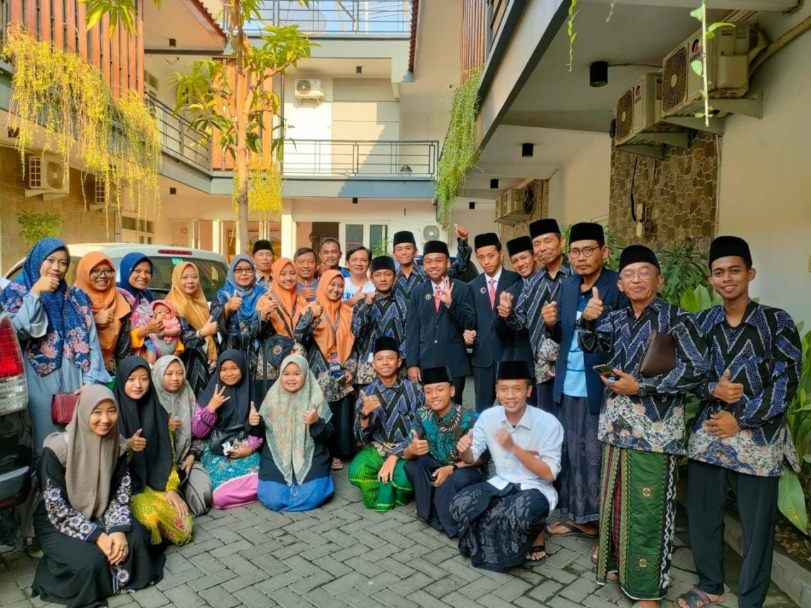 Prestasi Kafilah Tuban Terjun Bebas, Gagal Capai Target di MTQ XXX Jatim 1 kafilah tugu jatim
