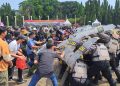 Suasana Alun-alun Tuban Mencekam, Ada Apa? 11 Suasana Alun-alun Tuban Mencekam, Ada Apa?