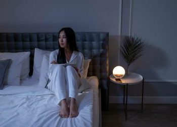 Susah Tidur Sampai Larut Malam? Ini 5 Penyebab Insomnia