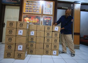 4.904 Botol Tinta Untuk Pemilu 2024 Tiba di KPU Kota Malang
